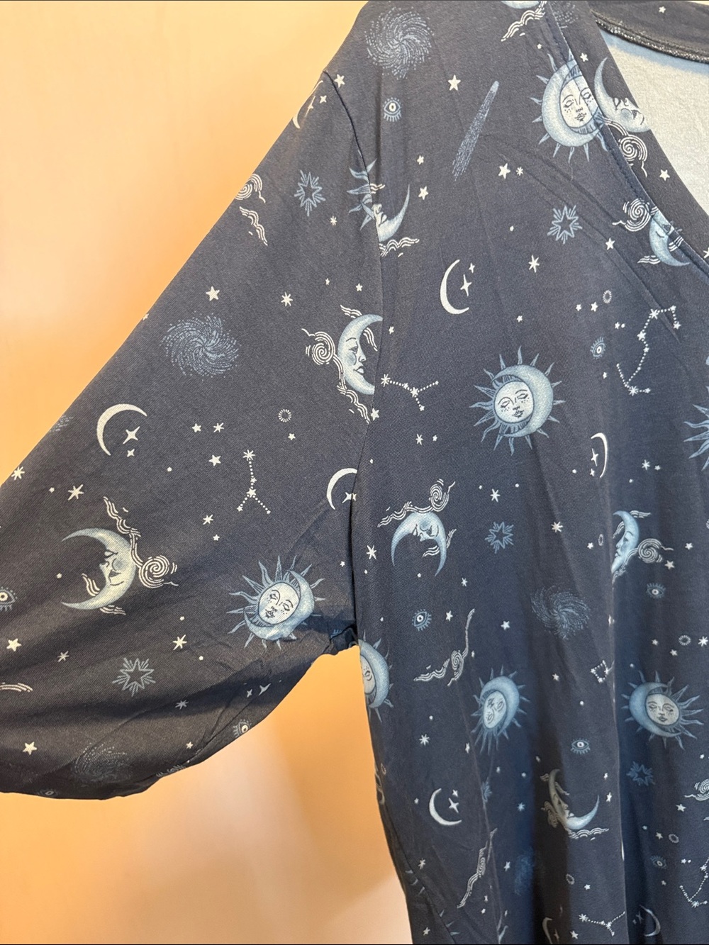 torrid Navy V‑Neck Tunic with Celestial Moon & Sun Print - Picture 3 of 6